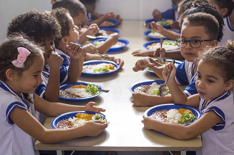 REDES DE ENSINO PODEM USAR SALÁRIO-EDUCAÇÃO PARA ALIMENTAÇÃO ESCOLAR