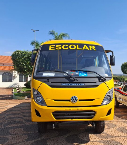 RUBIÁCEA E SANTA RITA D’OESTE RECEBEM ÔNIBUS ESCOLARES DO PROGRAMA CAMINHO DA ESCOLA.